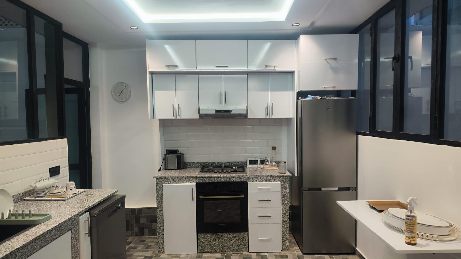 174f5832-470e-4f20-85b8-92d8264068c6(1) À louer – Bel appartement meublé rénové à neuf avec grande terrasse – Bourgogne