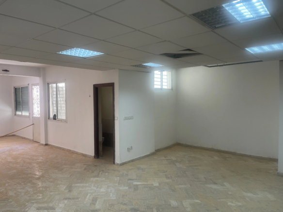 LOCAL COMMERCIAL À LOUER | 119 m²