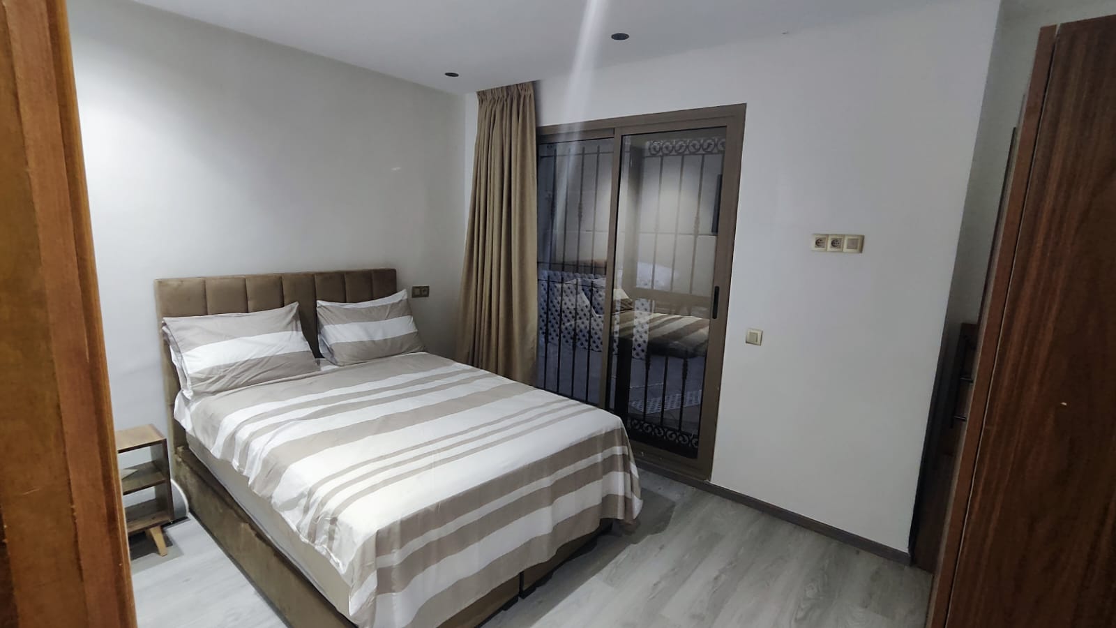 cf13066d-a38e-46d1-b1ea-c3995615e139 À louer – Bel appartement meublé rénové à neuf avec grande terrasse – Bourgogne